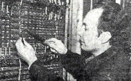 Николай Лунев старший инженер налаживает ЭВМ - февраль 1968