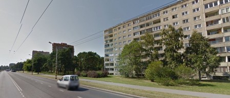 следующий дом за нашим на  Вильде тее  сохранил советский  внешний  вид и в 2014