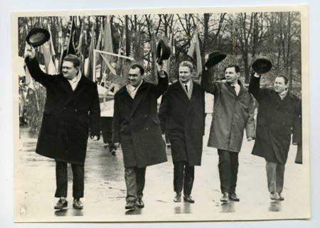 лучшие работники ТБРФ на Октябрьском параде 1967