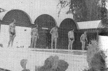 Члены экипажа в бассейне в посольстве СССР в г.  Ломе – ТР Бора 16 08 1979