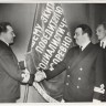 Сиемер А. капитан-директор получает переходящее красное знамя -  ТР Иней 1964