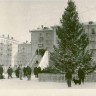 1962. Перед Новым годом у Дворца строителей